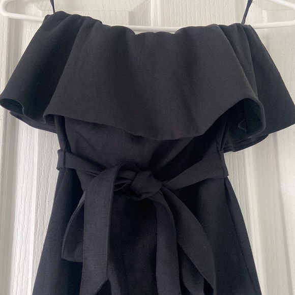 Aritzia Babaton Flutter Jumpsuit. - Picture 7 of 9